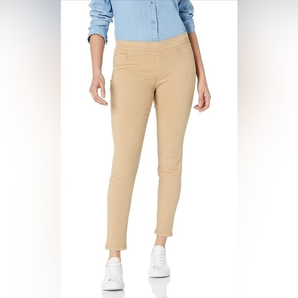 Amazon Essentials Women's Stretch Pull-On Jegging - 18 Short - Picture 1 of 16